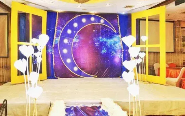 Guiping Golden Phoenix Hotel