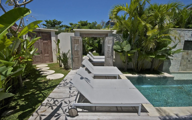 Pantai Indah Villas