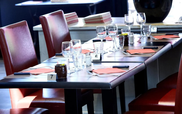 Brit Hotel Essentiel CHOLET