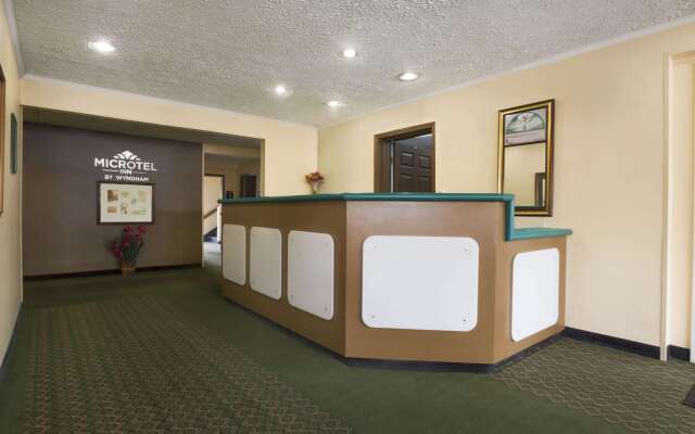 Microtel Inn & Suites by Wyndham Columbia/Fort Jackson N