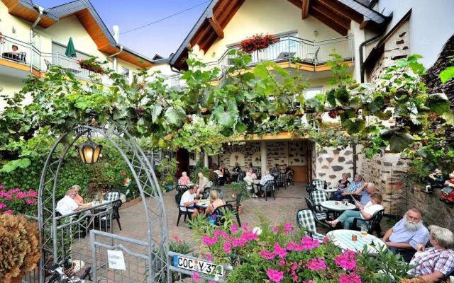 Winzerhotel - Restaurant zum Moselstrand