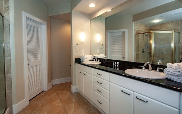 Crc0911 3 Bedroom Condo