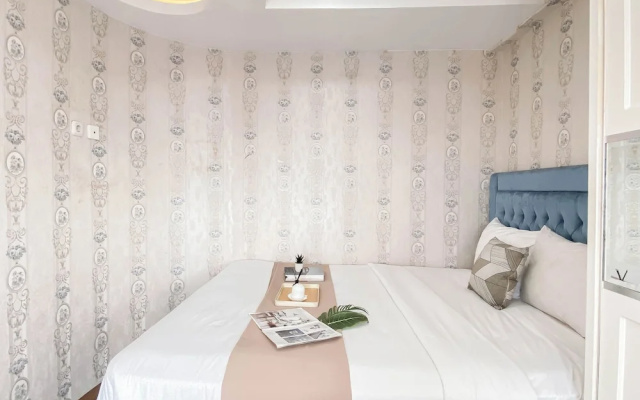 White Accent 1Br Near Mall At Bassura City Apartment – Guest Rooms – Jakarta