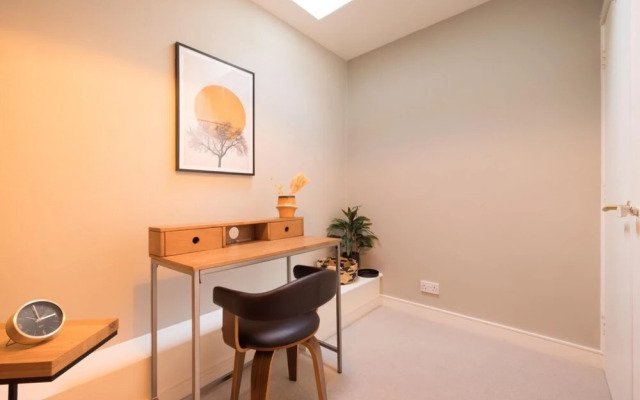 The Highgate Hideaway - Modern Stylish 2bdr Flat