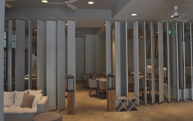 The Bay Hotel & Suites