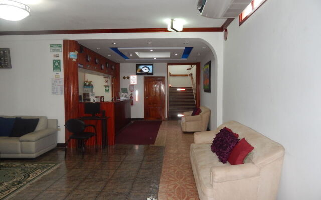 Hotel Los Algarrobos