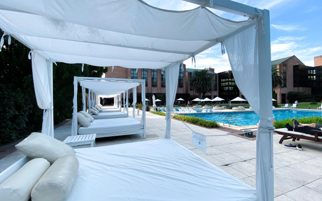 Sheraton Pilar Hotel and Convention Center