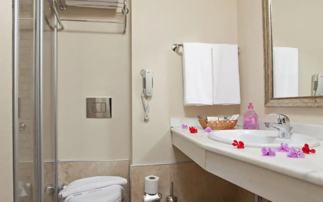 Remi Hotel