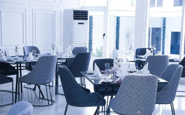 T E L E By Summerset Continental Hotel Maitama