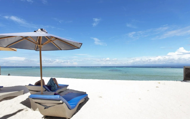 d’Nusa Beach Club and Resort