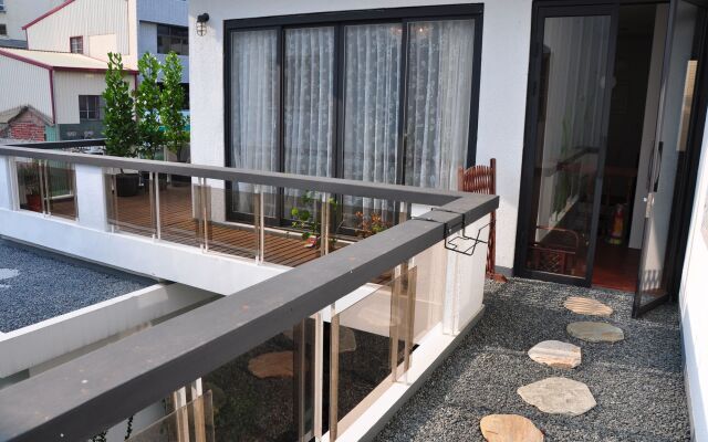 IsShoNi House