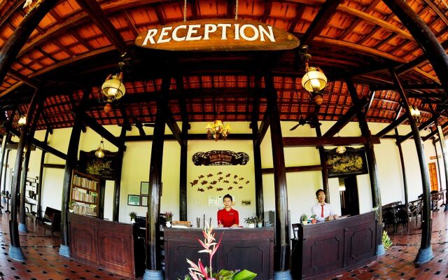 Mekong Riverside Boutique Resort & Spa