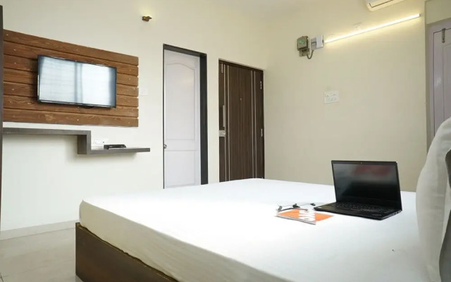 OYO 28029 Living Luxurious Studio Rooms