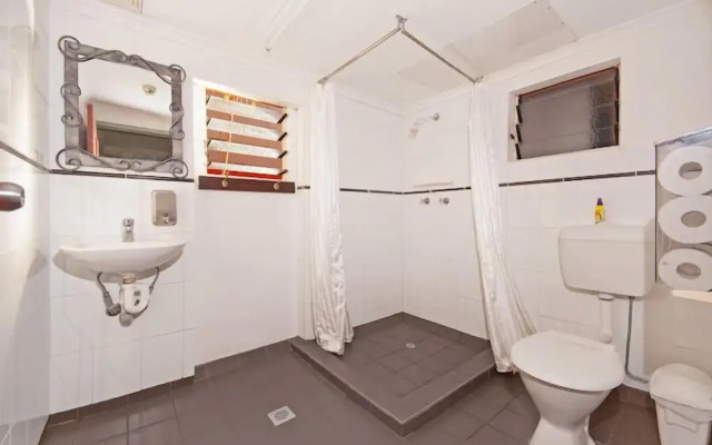 Travellers Oasis - Hostel