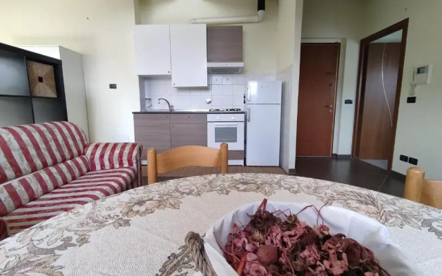 Appartamento nuovo con cucina ai piedi del Monviso