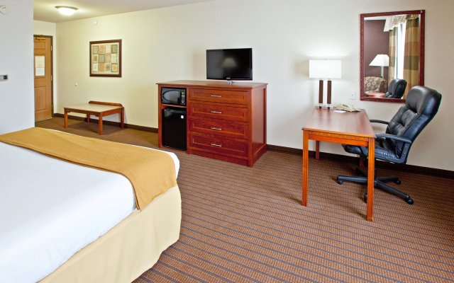 Holiday Inn Express Grand Rapids SW, an IHG Hotel