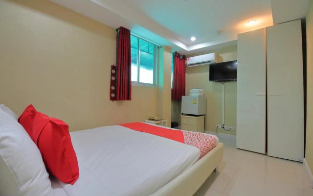 Seaview Patong Hotel