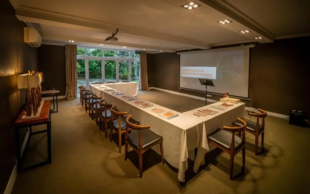 Woodhouse Mountain Lodge