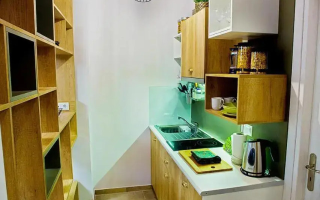 Emerald Suites & Studios