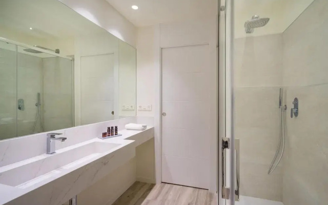 Fresh Velazquez Apartments