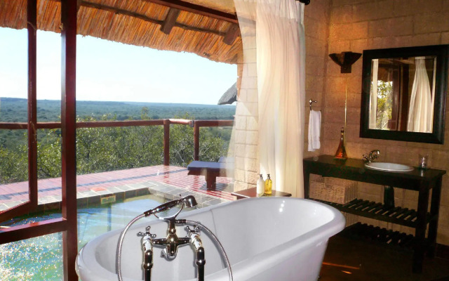 Zwahili Game Lodge & Spa