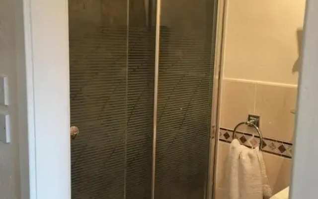 Carisbrooke Guest House