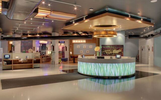 Aloft Ahmedabad, Sg Road