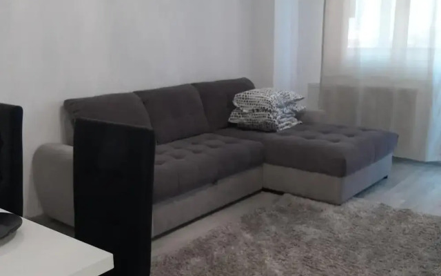 2 Bed-aircon-free Parking-city Centre