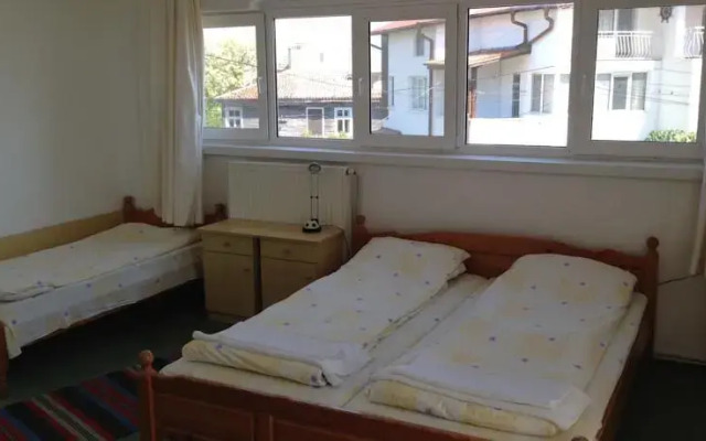 Villa Yana Guest Rooms