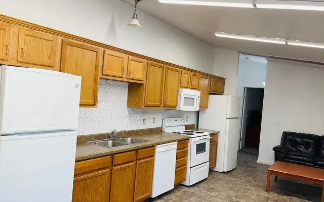 6 Plex Rental