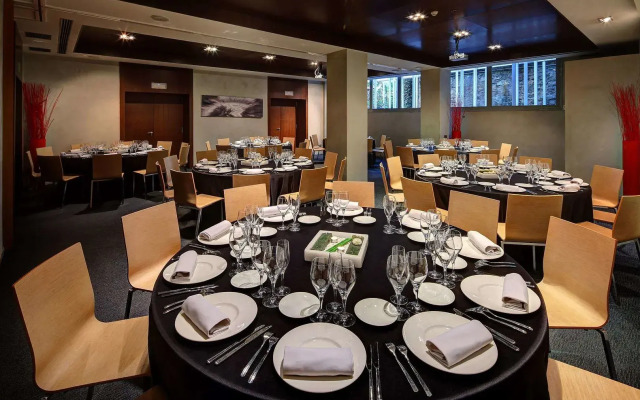 Olivia Plaza Hotel