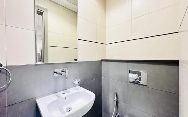 OYO HOME 1366 Standard One Bedroom Jvc