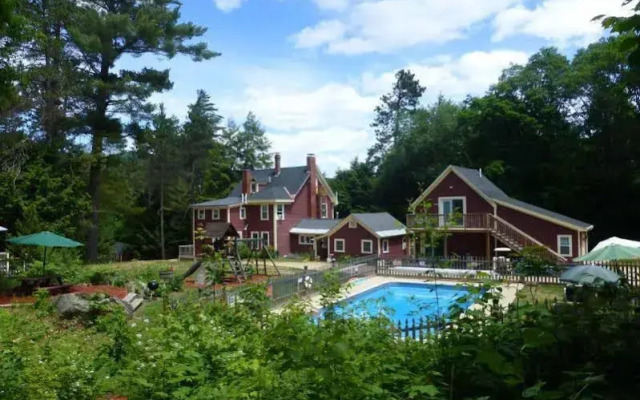The Bartlett Inn