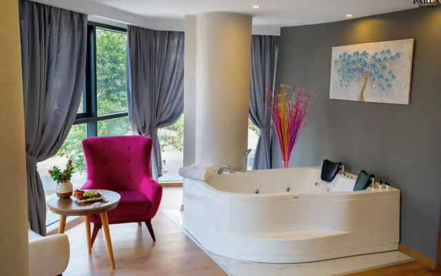 Parla Suite Hotel