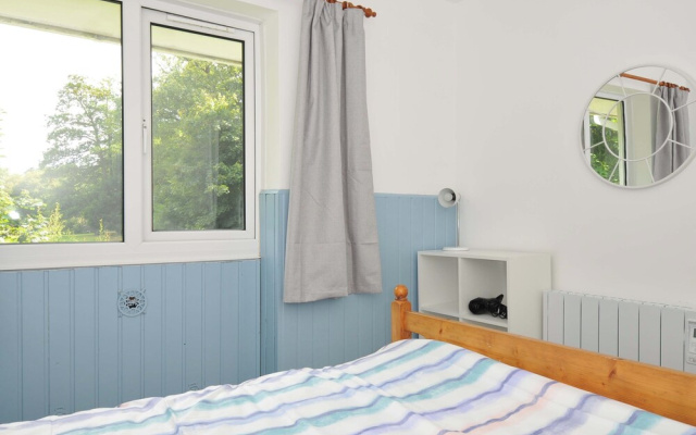 4 Rosecraddoc Lodge Holiday Bungalows