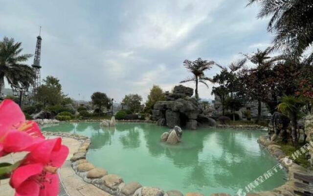 Jianmenguan International Hot Spring Hotel