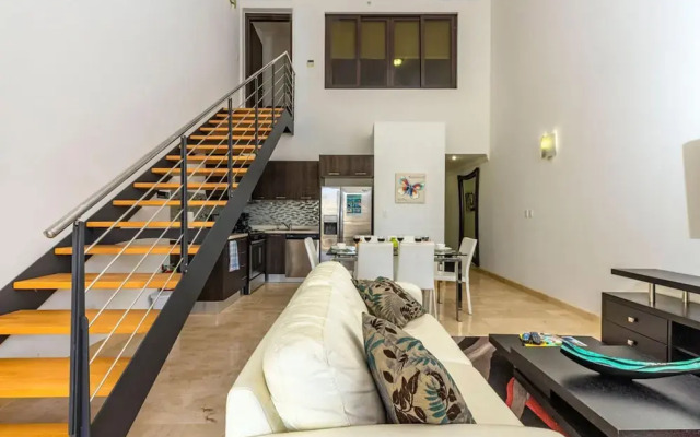 2BR Duplex Palmaruba Condos w Great Location