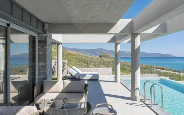 Luxurious Seafront Villa Karystos