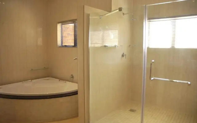 The Victoria Falls Deluxe Suites