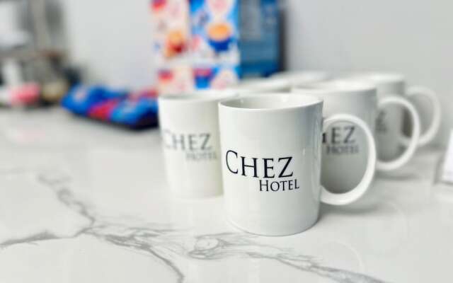 Chez Hotel Arlington Heights