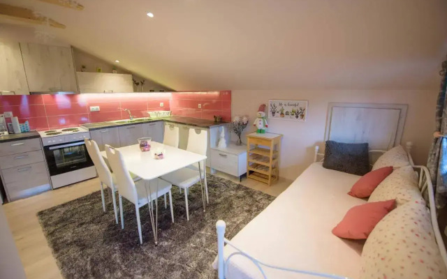 New Loft Polixeni