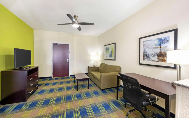 Best Western Plus Pratt