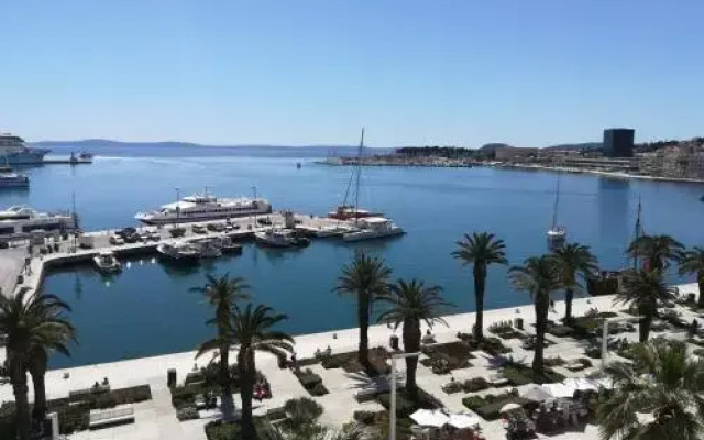 Riva Apartment