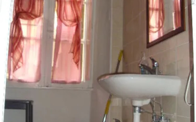 Vatican Chic Luxury BB