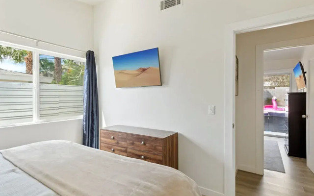 Experience Modern Luxury at Desert Hideaway