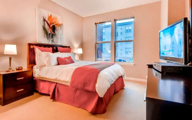 Bluebird Suites in Downtown Providence