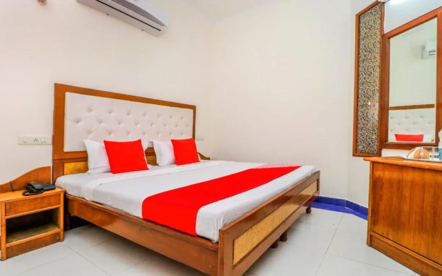 Preet Lodge Mohali by OYO Rooms