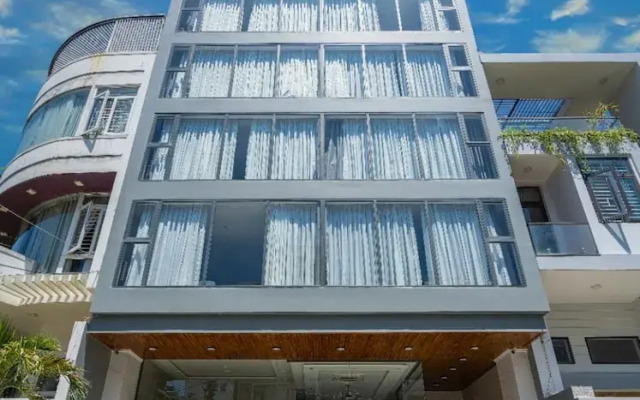 Rose Sea Hotel & Apartment
