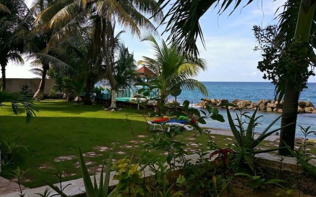 Ocho Rios Beach Resort at ChrisAnn