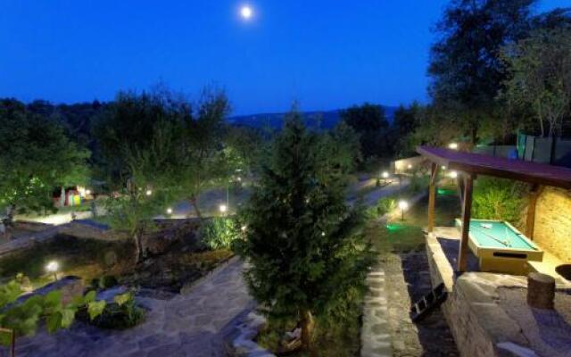 Guest House Stone Paths